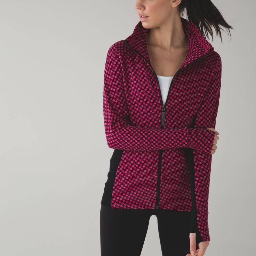 Lululemon Women's Radiant Jacket in Deep Dive Berry Rumble Black/Black 6